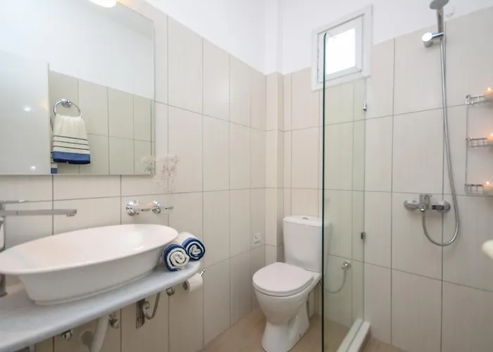 Diogenis * Naxos City